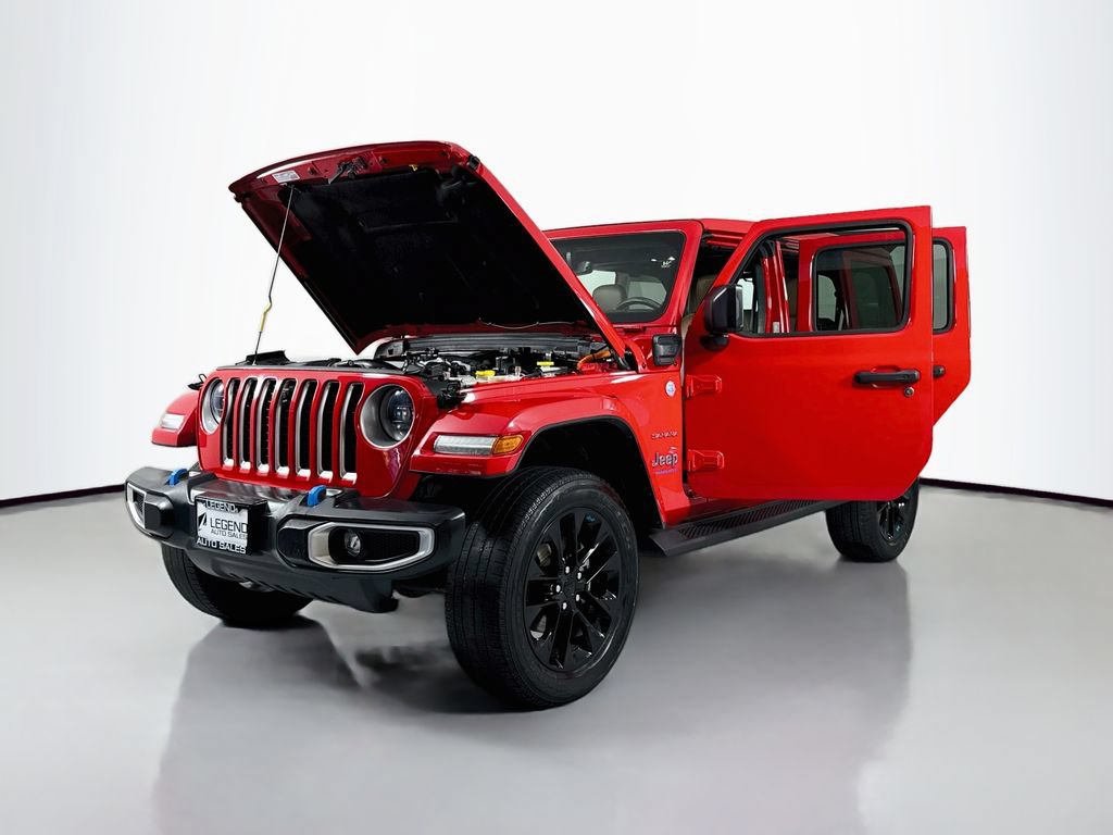 Used 2023 Jeep Wrangler Unlimited Sahara w/ Cold Weather Group AWD/4WD image 15