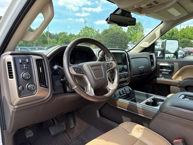 Used 2017 GMC Sierra 2500 Denali w/ Duramax Plus Package AWD/4WD image 16