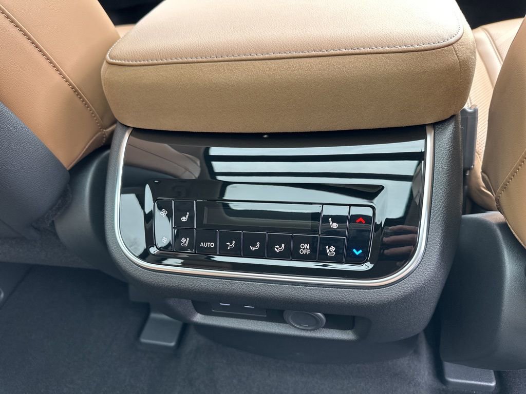 New 2026 INFINITI QX80 Luxe w/ Exterior Package image 23