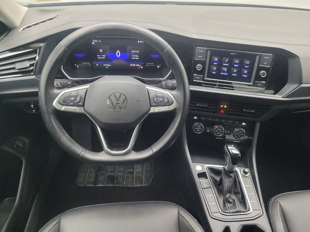 Used 2024 Volkswagen Jetta SE image 22