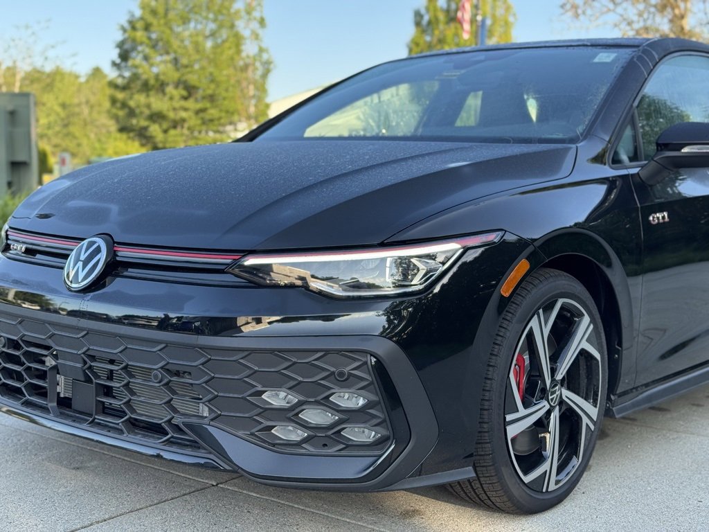 New 2025 Volkswagen GTI SE image 5