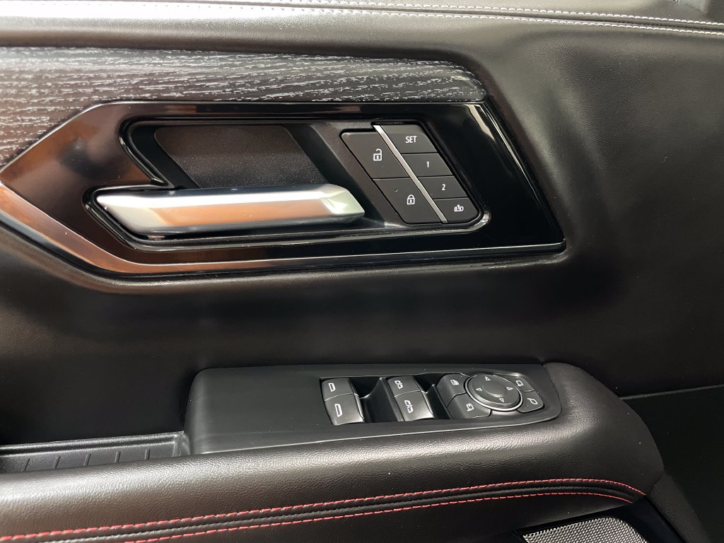 Certified 2026 GMC Yukon XL AT4 Ultimate w/ LPO, Floor Liner Package AWD/4WD image 11