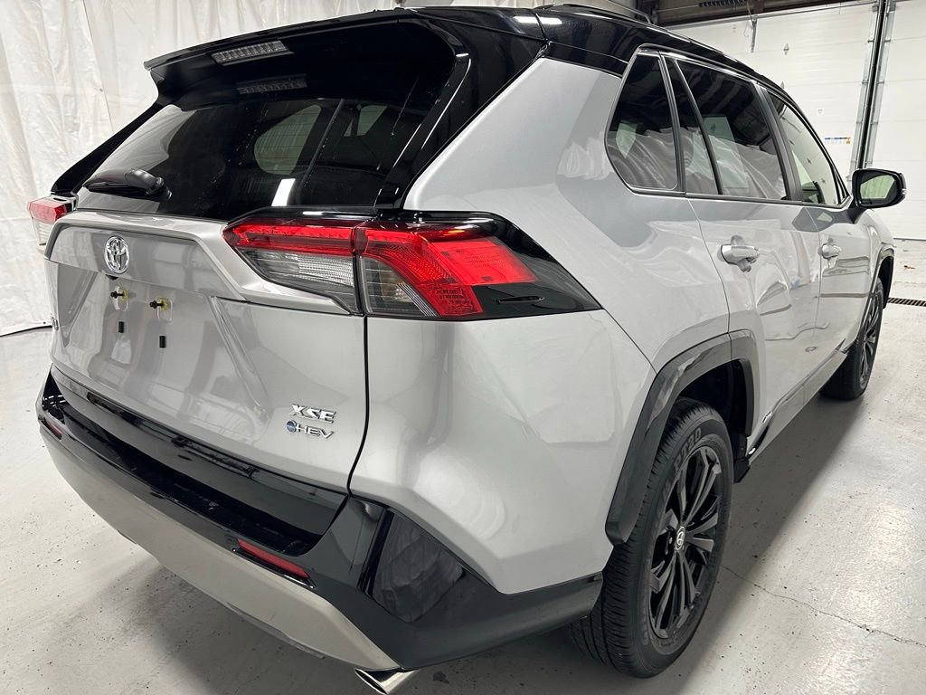 Used 2025 Toyota RAV4 XSE w/ Weather Package image 7