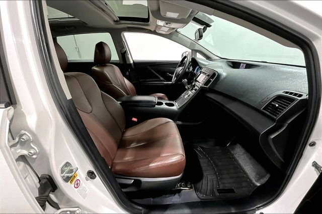 Used 2016 Toyota Venza AWD image 27