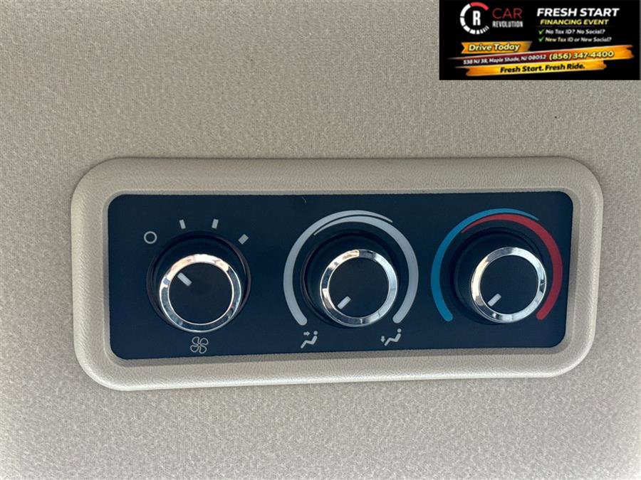 Used 2017 Chevrolet Express 3500 LT w/ LT Preferred Equipment Group image 15