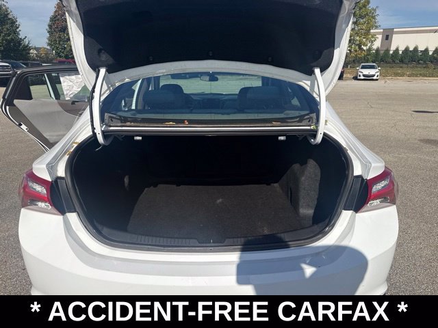 Used 2022 Chevrolet Malibu LT FWD image 14