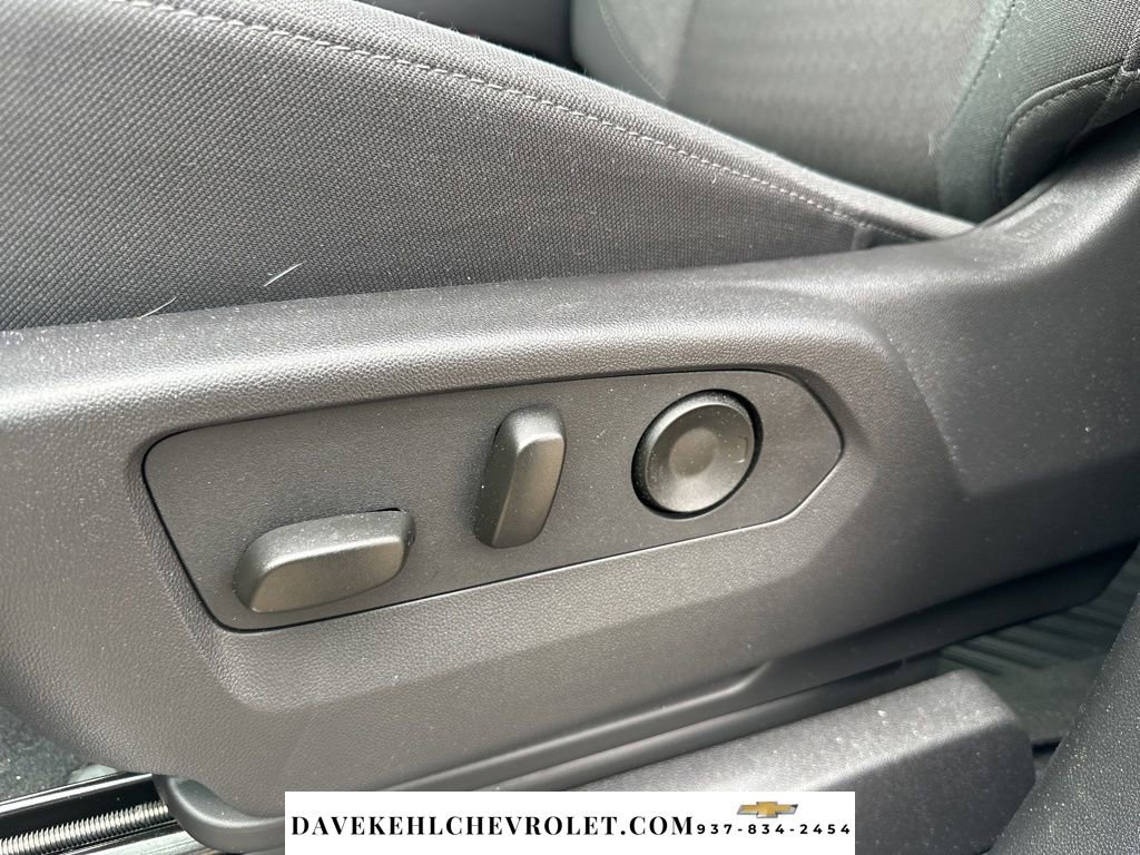 Used 2025 Chevrolet Silverado 1500 LT image 12