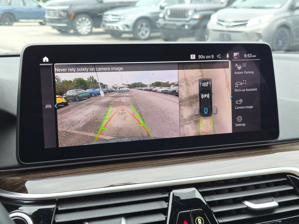 Used 2021 BMW 530e w/ Premium Package RWD image 19