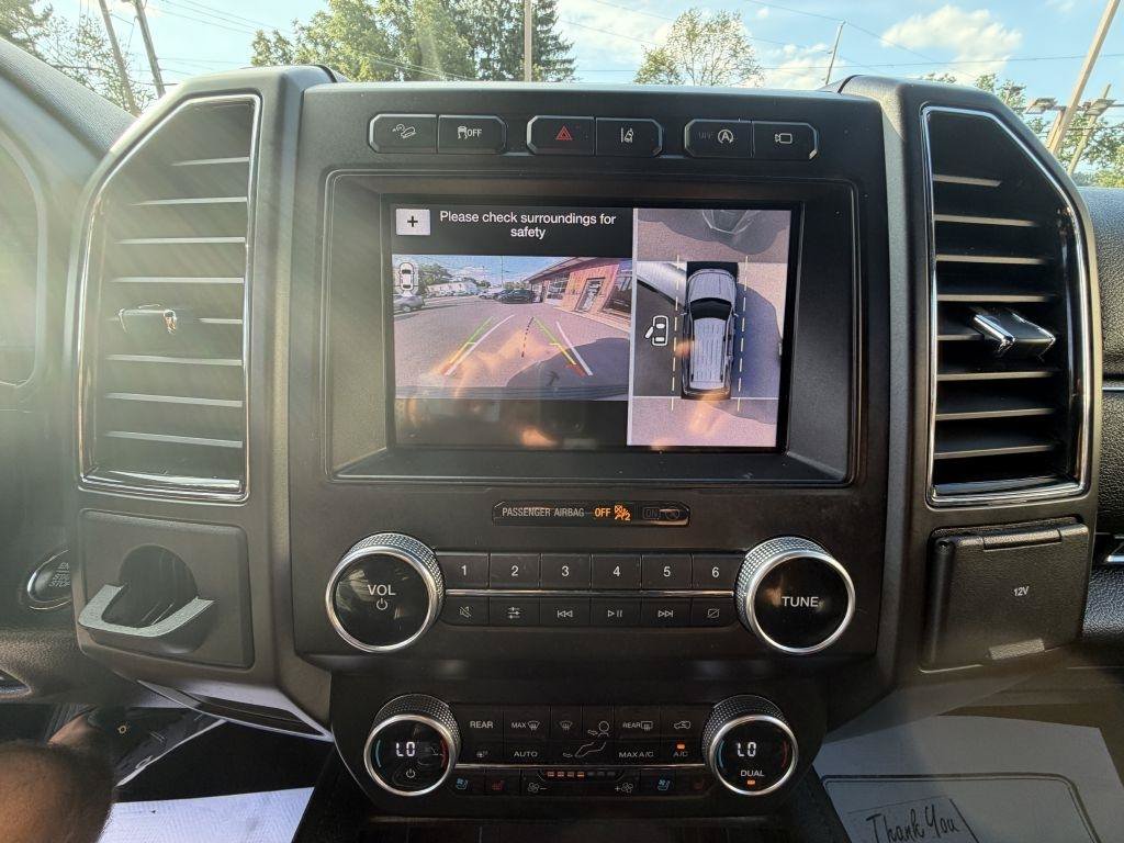 Used 2019 Ford Expedition Limited w/ Equipment Group 302A AWD/4WD image 28