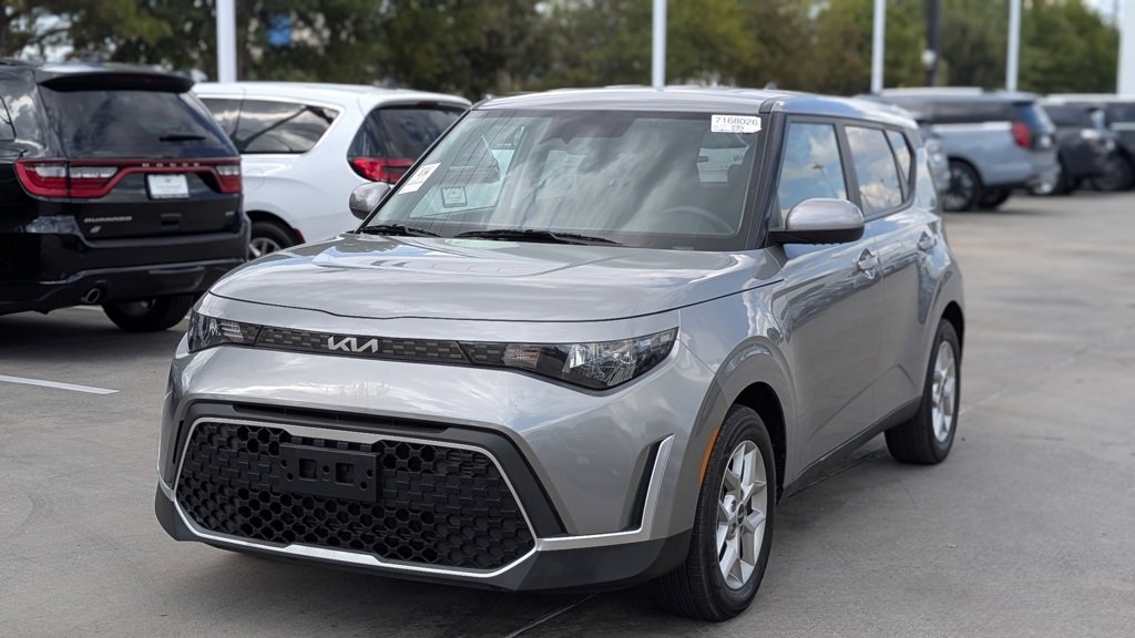 Used 2023 Kia Soul LX w/ Option Group 015