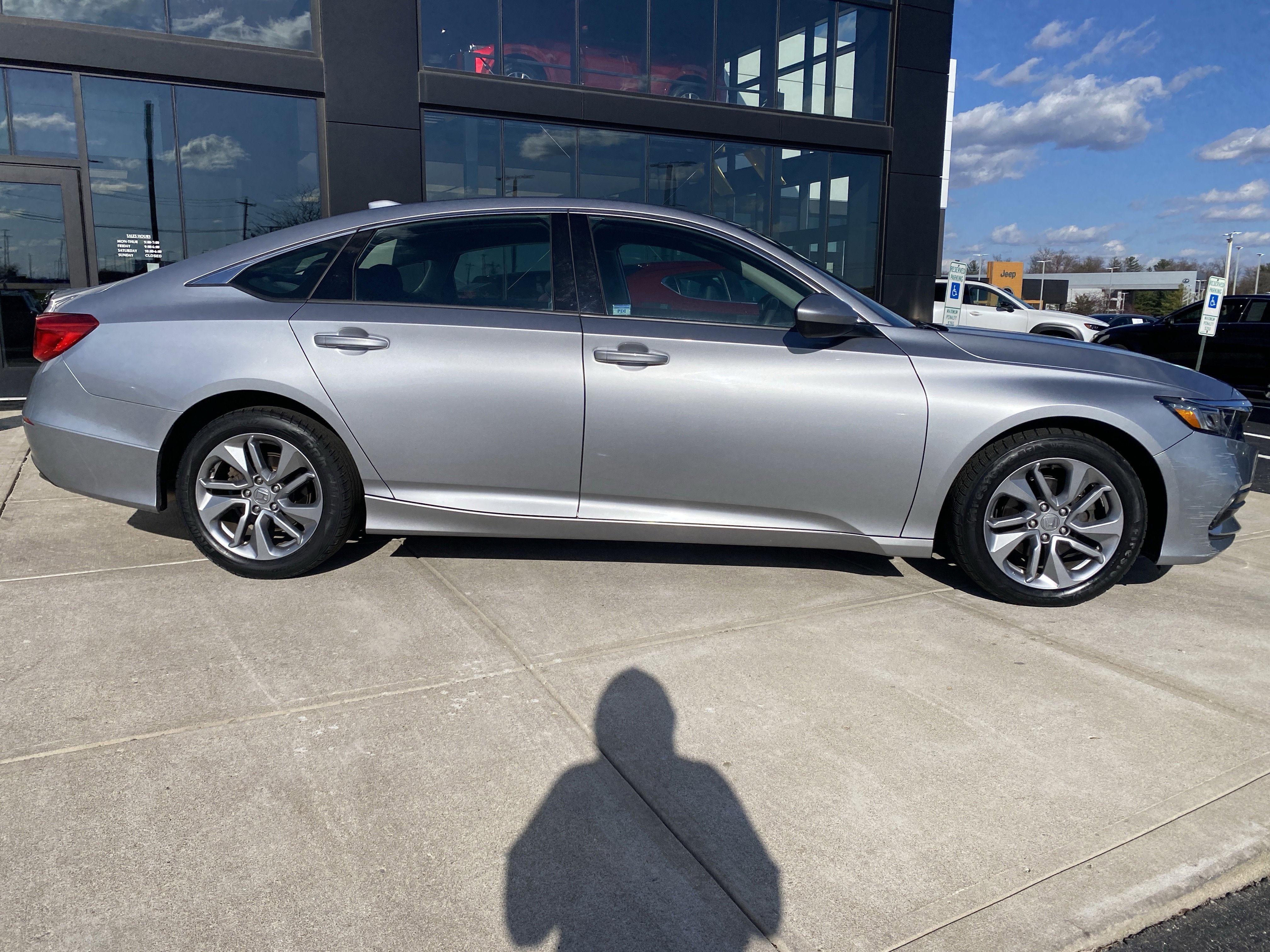 Used 2018 Honda Accord LX image 8