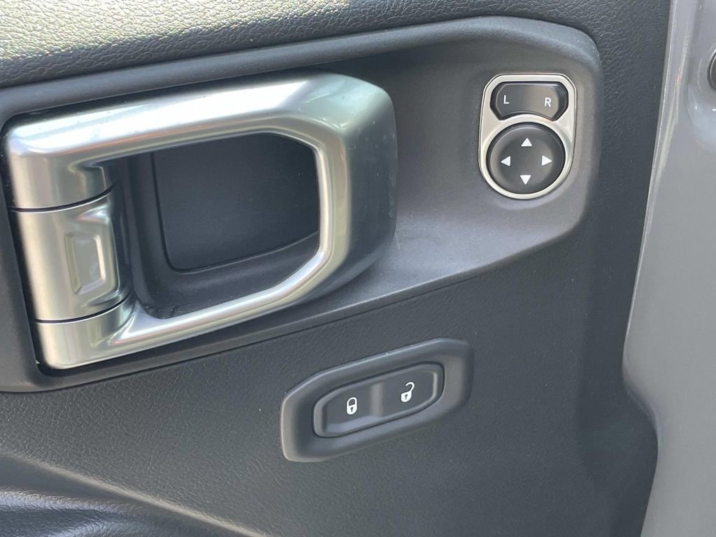 Used 2020 Jeep Wrangler Unlimited Sport image 16