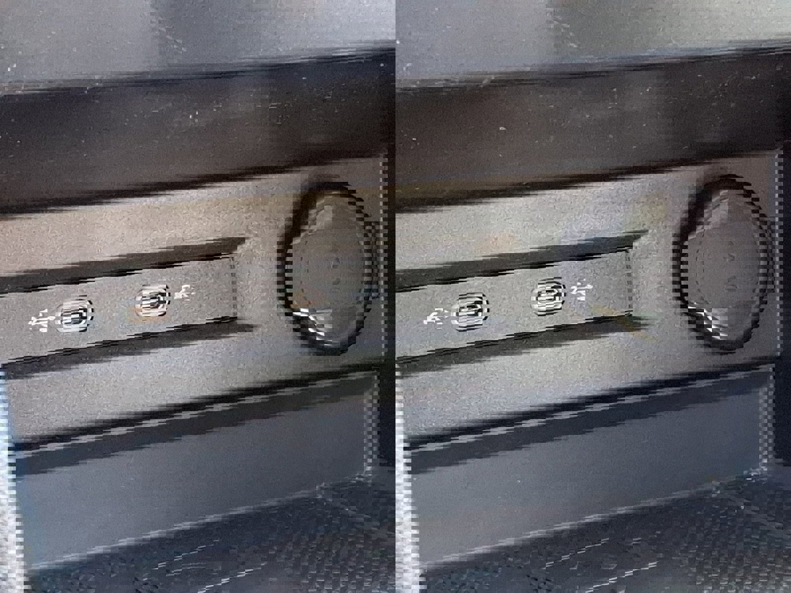 Used 2022 Volkswagen Tiguan SE image 25