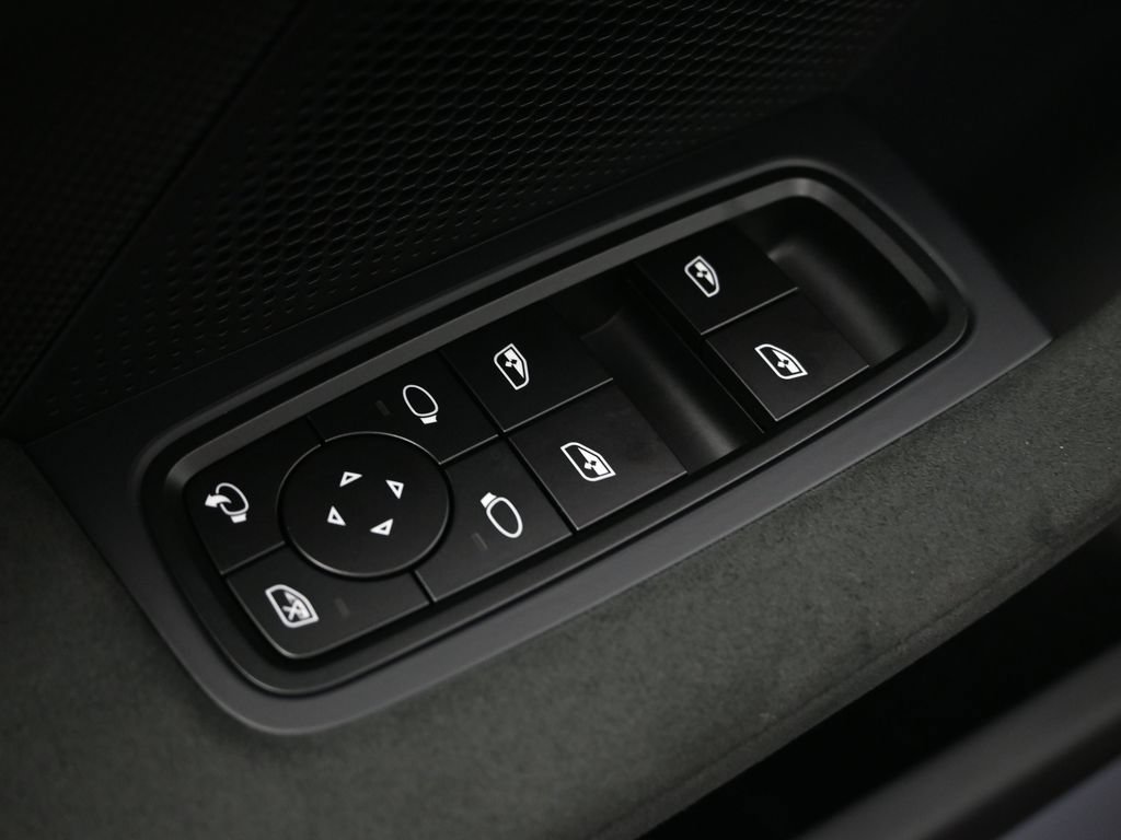 New 2026 Porsche Taycan GTS AWD/4WD image 19