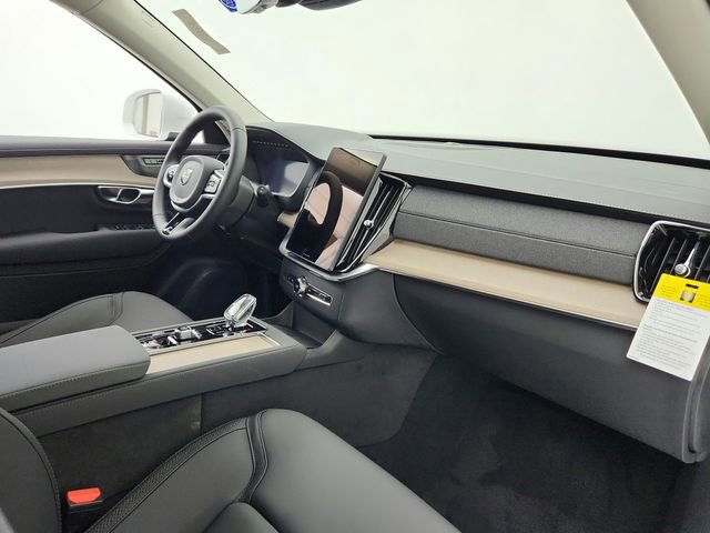 New 2025 Volvo XC90 T8 Plus w/ Protection Package Premier image 21