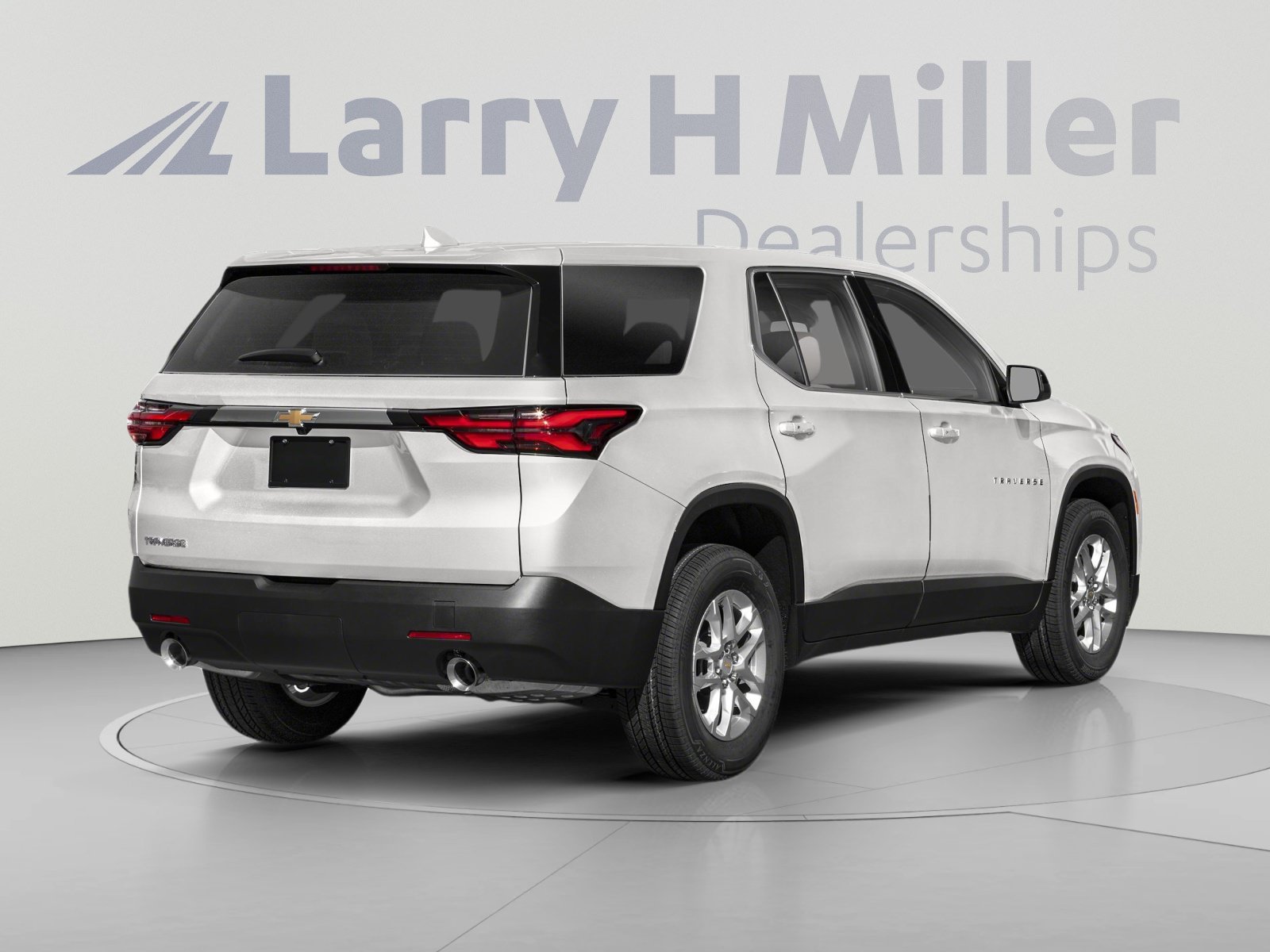 Used 2023 Chevrolet Traverse LT AWD/4WD image 2