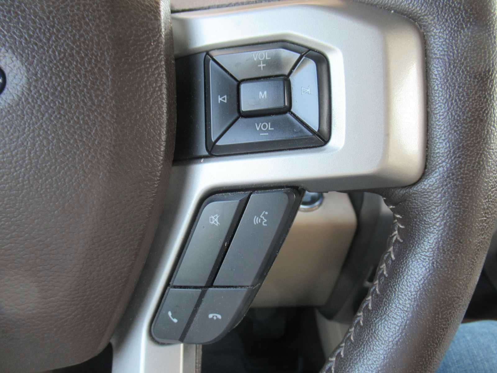 Used 2019 Ford F150 Lariat w/ Equipment Group 502A Luxury image 28