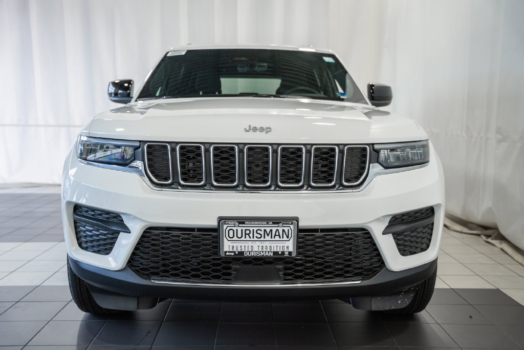 New 2026 Jeep Grand Cherokee Laredo X AWD/4WD image 2