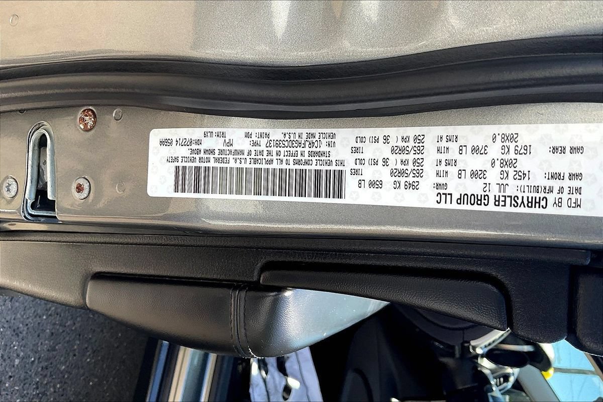 Used 2013 Jeep Grand Cherokee Laredo AWD/4WD image 17
