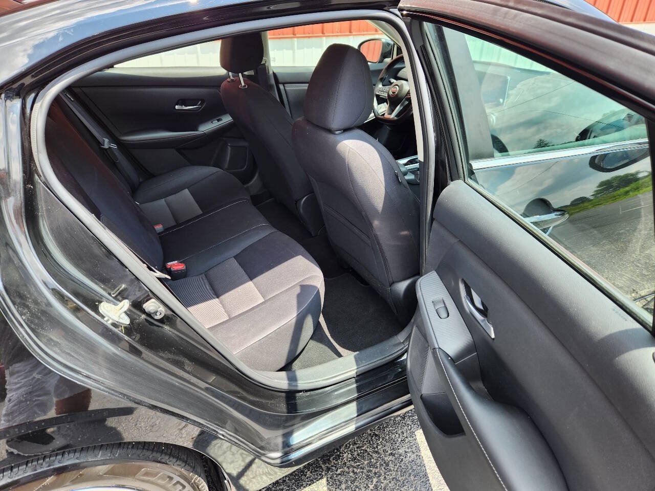 Used 2022 Nissan Sentra SV FWD image 18