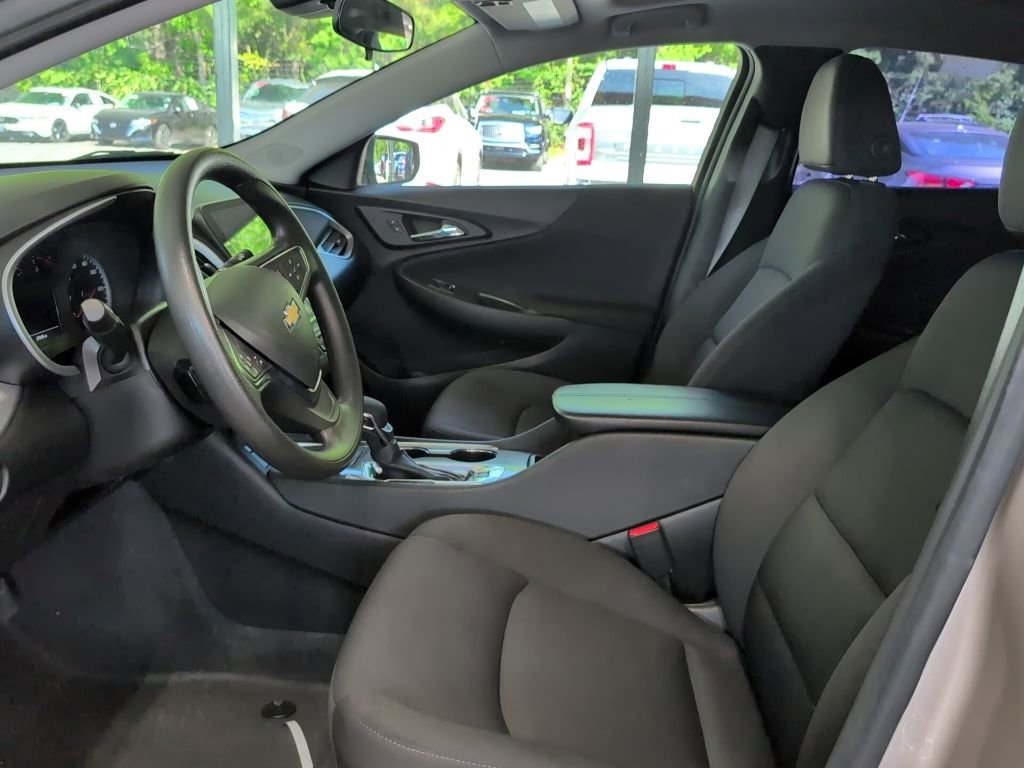Used 2024 Chevrolet Malibu LT image 5