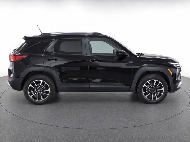 Used 2025 Chevrolet TrailBlazer LT AWD/4WD image 9