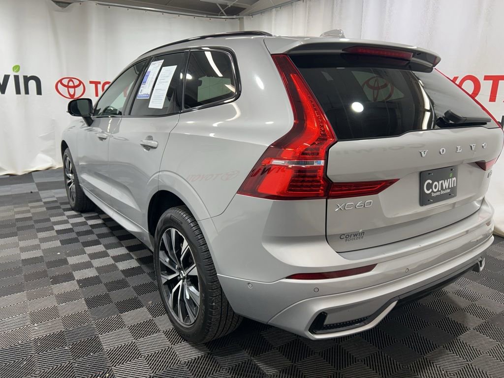 Used 2025 Volvo XC60 B5 Plus image 5