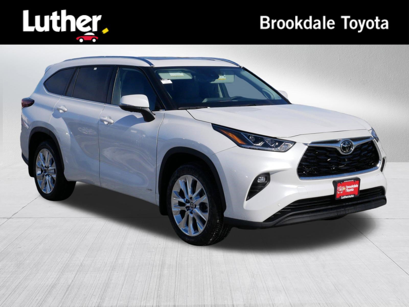 Certified 2025 Toyota Highlander Limited image 1