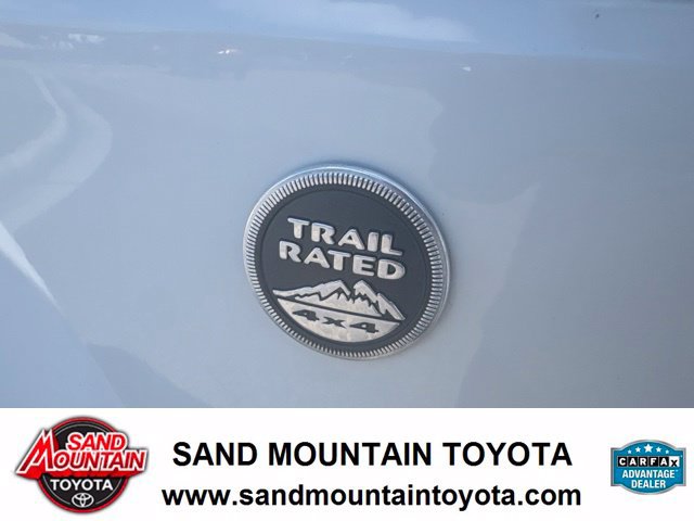 Used 2015 Jeep Wrangler Sahara AWD/4WD image 9