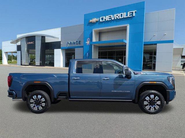 New 2026 GMC Sierra 2500 Denali w/ Denali Reserve Package image 3