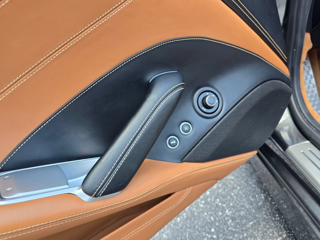 Used 2015 Ferrari California T RWD image 22