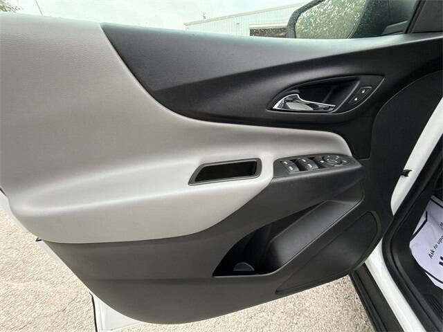 Used 2020 Chevrolet Equinox LS image 21
