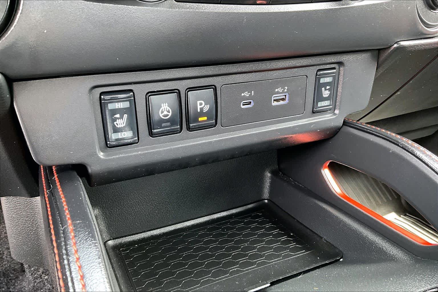 Used 2024 Nissan Frontier PRO-4X w/ Pro Premium Package AWD/4WD image 34