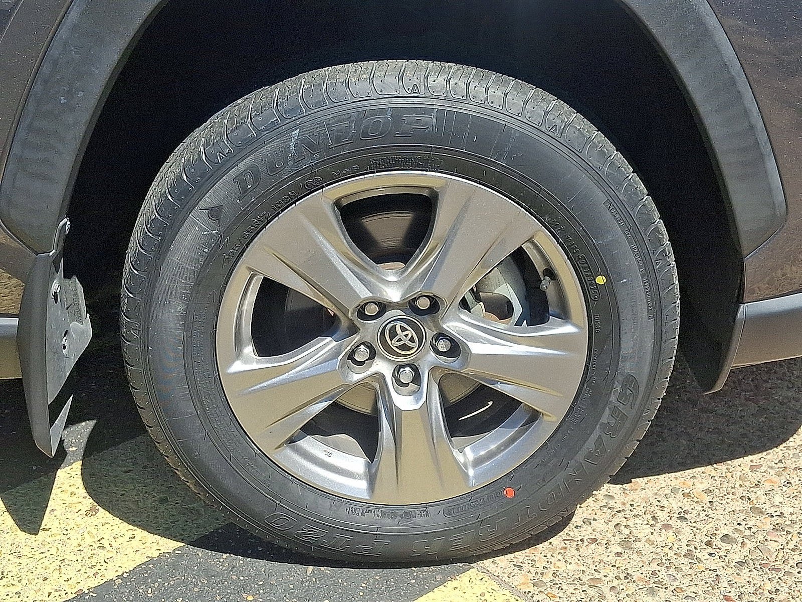 Used 2024 Toyota RAV4 XLE w/ Convenience Package FWD image 8