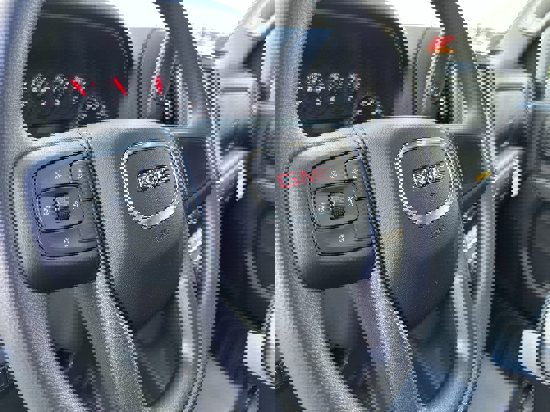 New 2026 GMC Sierra 2500 Pro w/ Convenience Package image 14