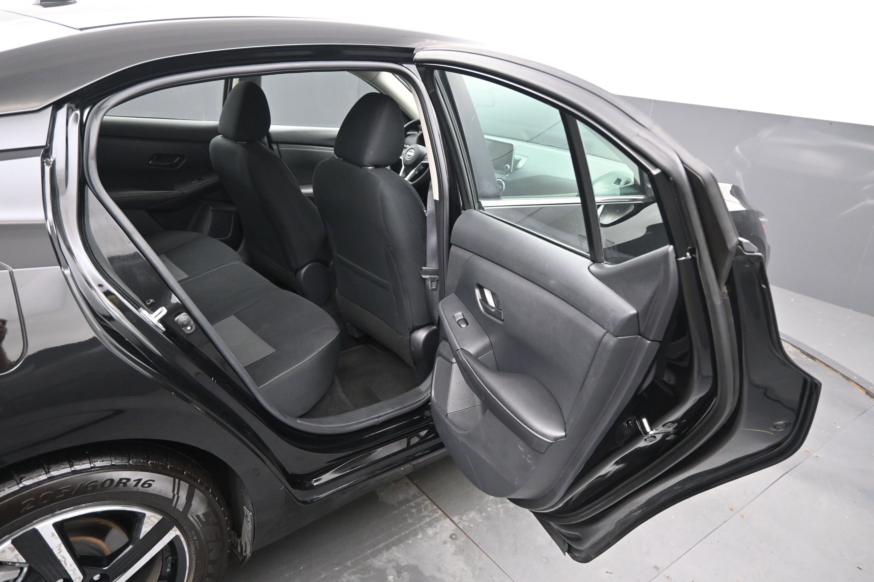 Used 2025 Nissan Sentra SV FWD image 11