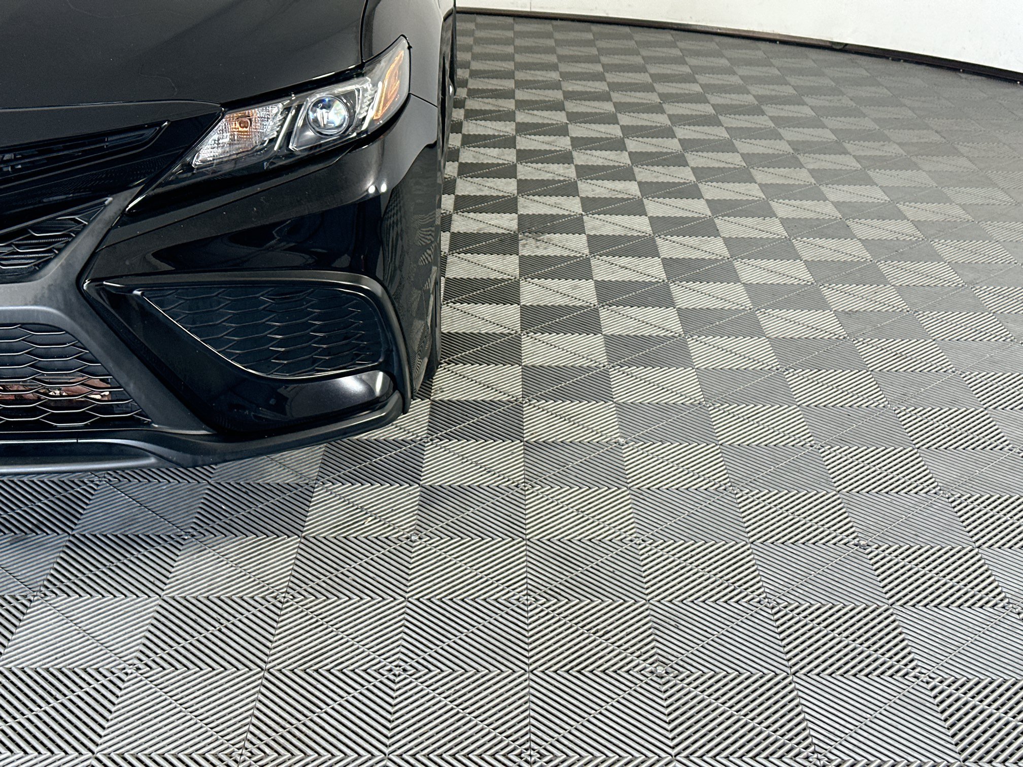 Certified 2023 Toyota Camry SE FWD image 9