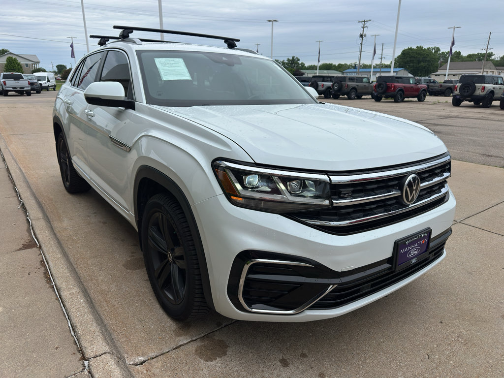 Used 2022 Volkswagen Atlas Cross Sport SEL R-Line AWD/4WD image 2