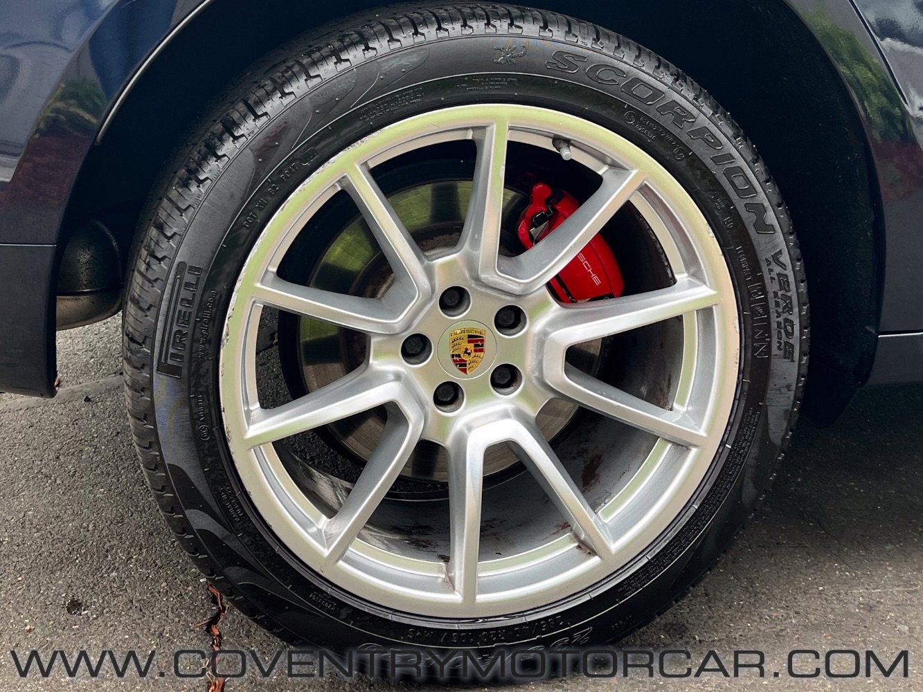 Used 2017 Porsche Macan Turbo image 10