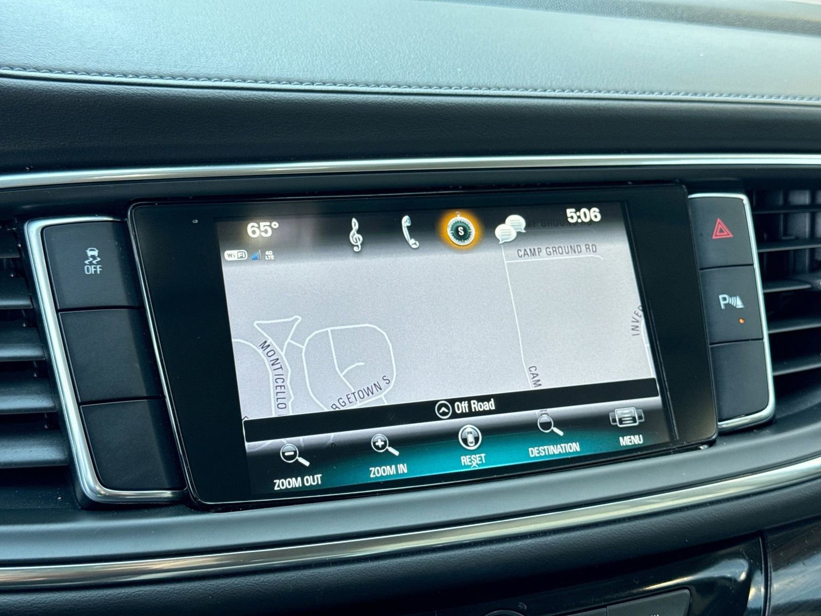 Used 2018 Buick Enclave Essence FWD image 31