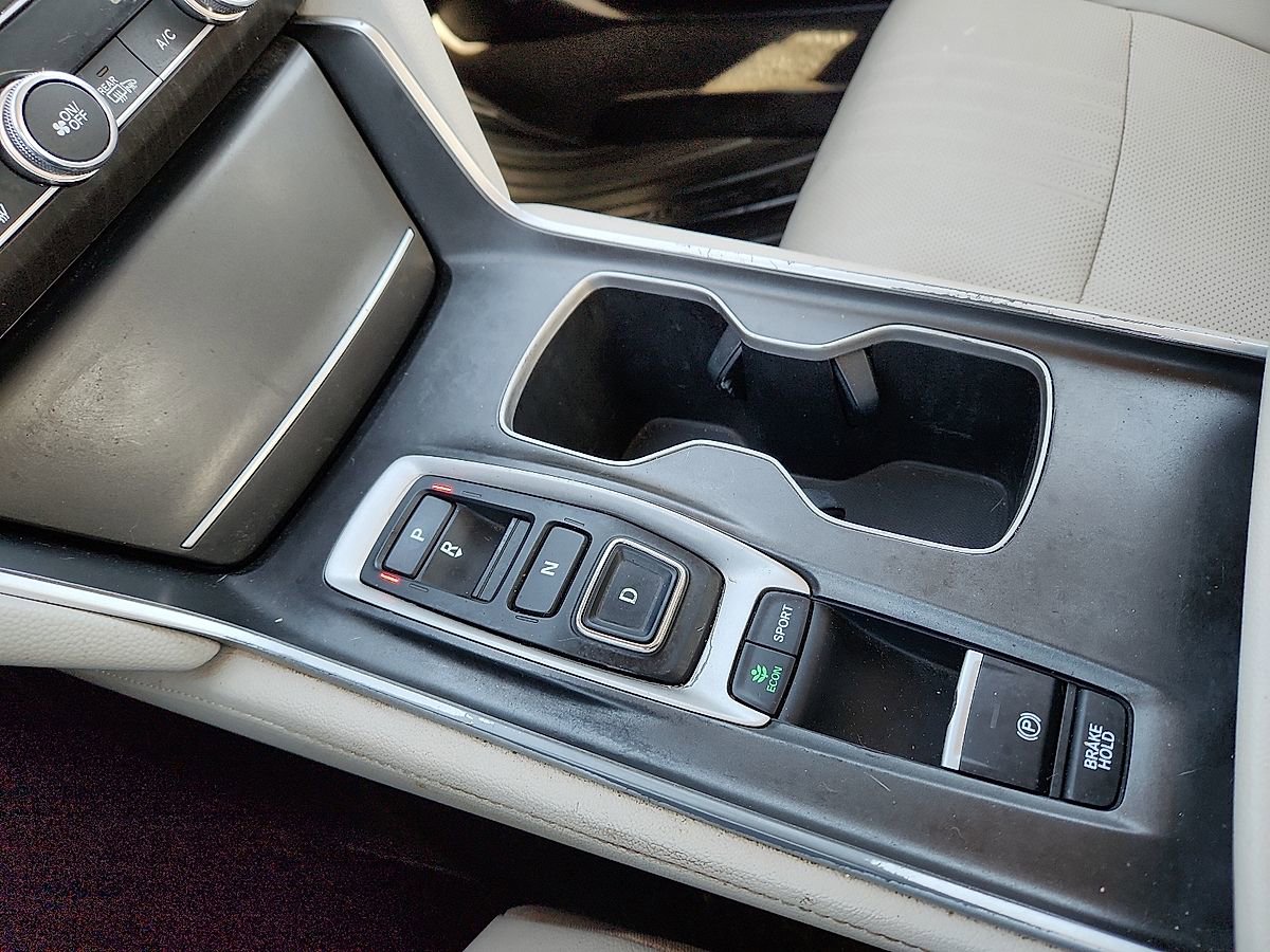 Used 2020 Honda Accord Touring image 12