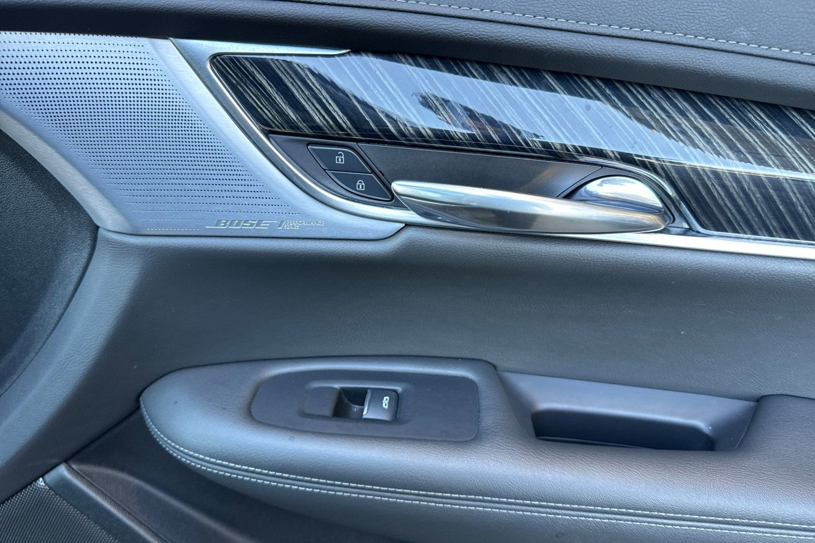 Certified 2025 Cadillac XT6 Premium Luxury image 19