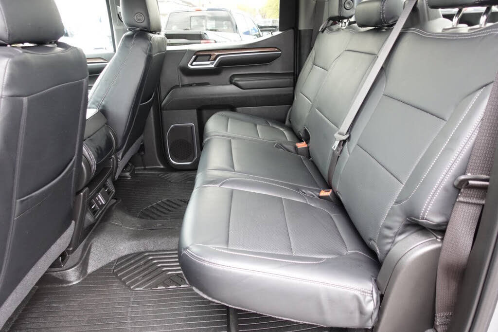 Used 2023 Chevrolet Silverado 1500 LT AWD/4WD image 25