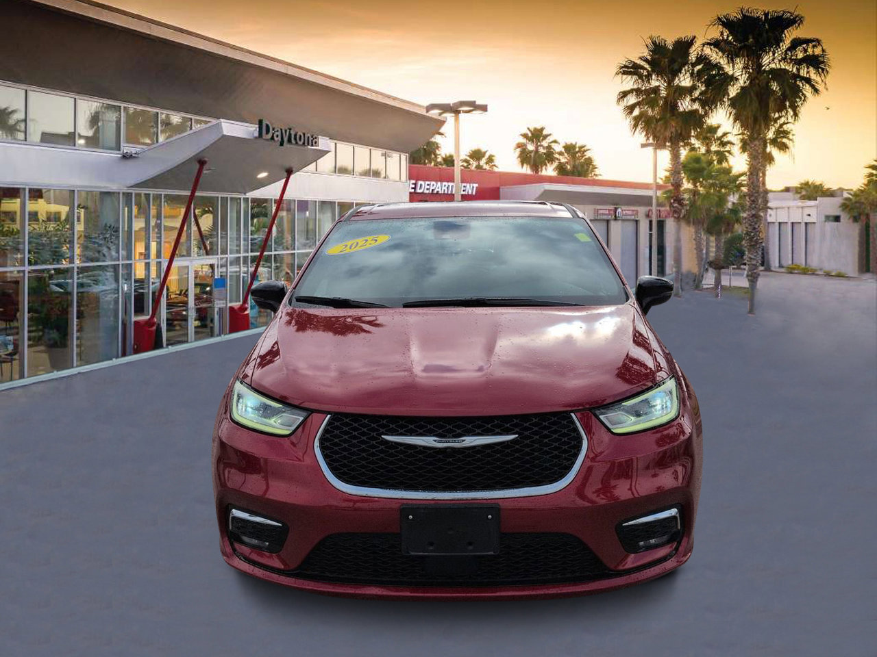 Used 2025 Chrysler Pacifica Select FWD image 8