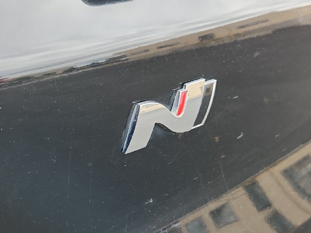Used 2022 Hyundai Veloster N FWD image 19