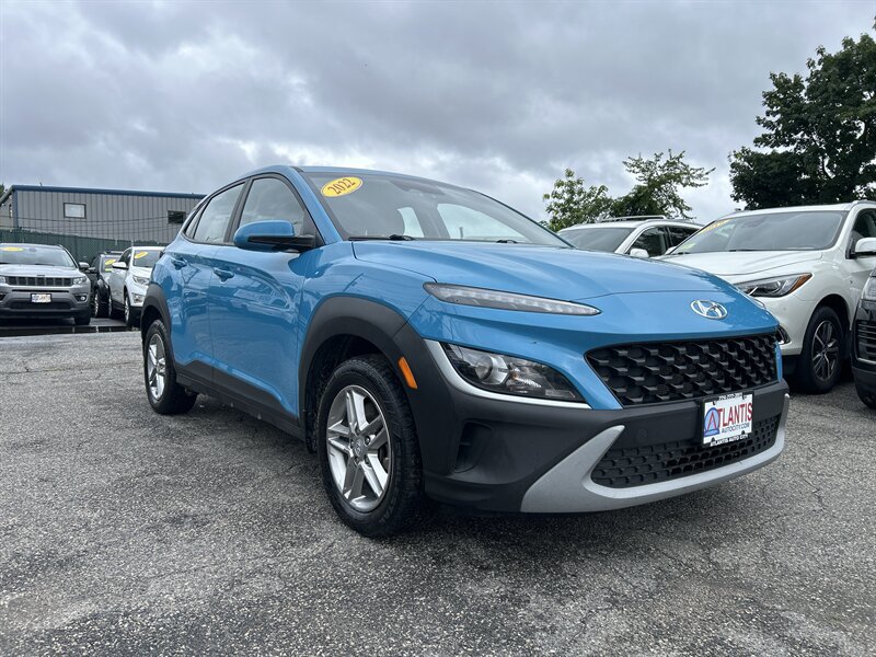 Used 2022 Hyundai Kona SE AWD/4WD image 3