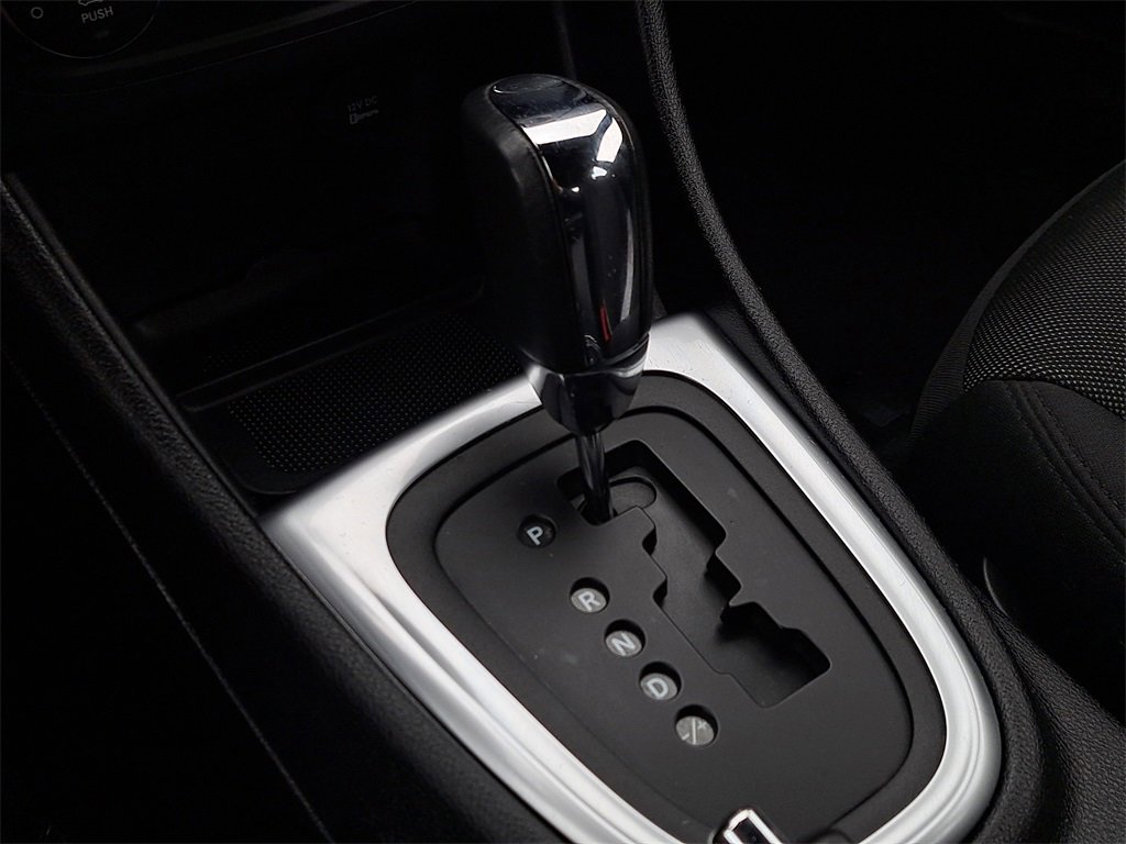 Used 2012 Dodge Avenger SXT image 30