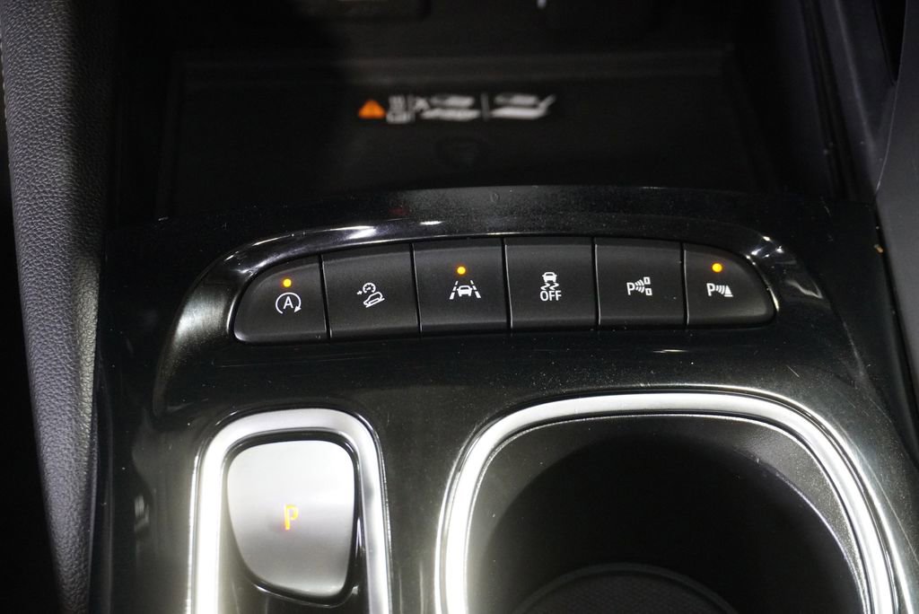 Used 2021 Buick Envision Avenir w/ Technology Package II image 24