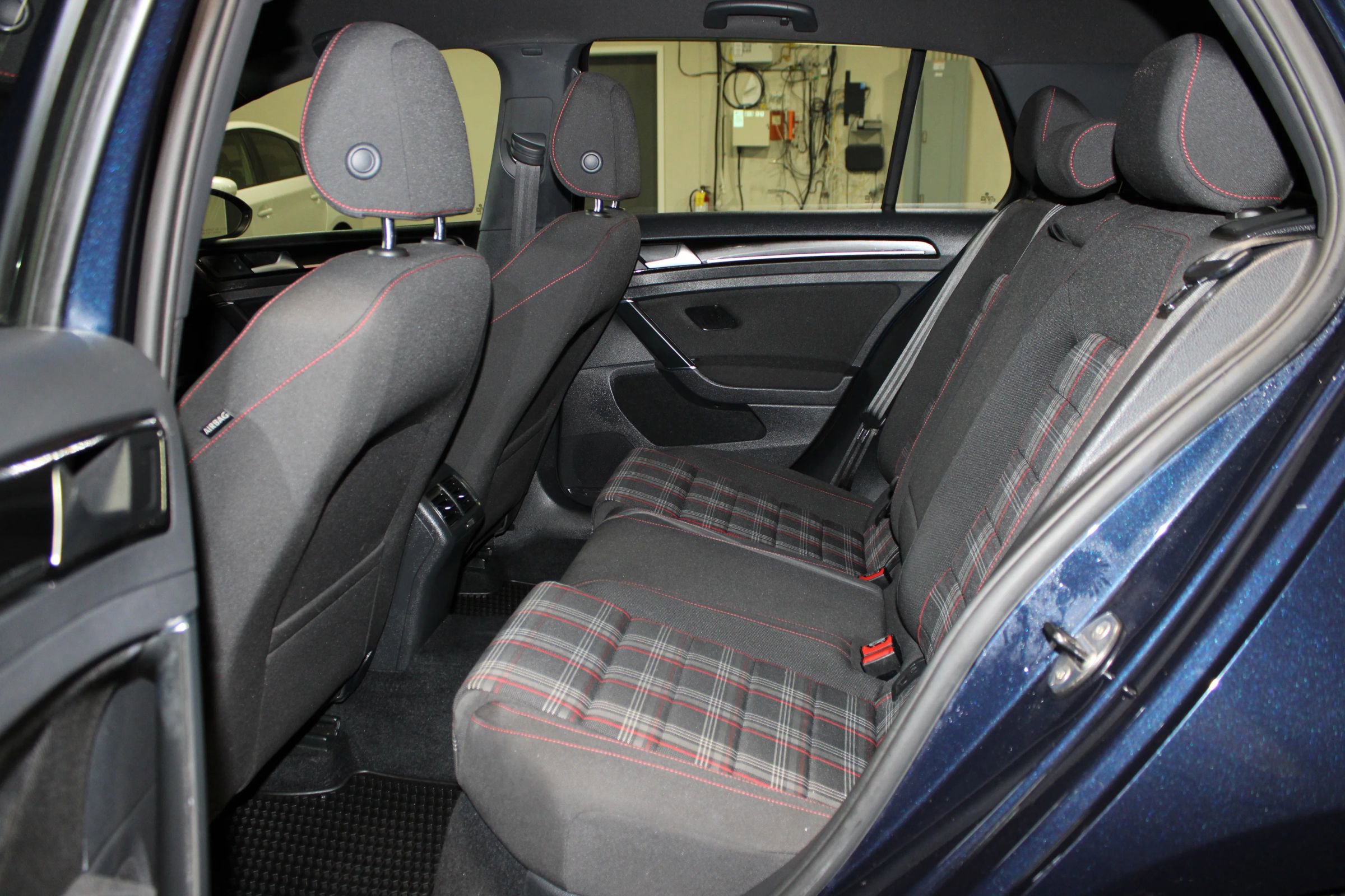 Used 2017 Volkswagen GTI Sport FWD image 27