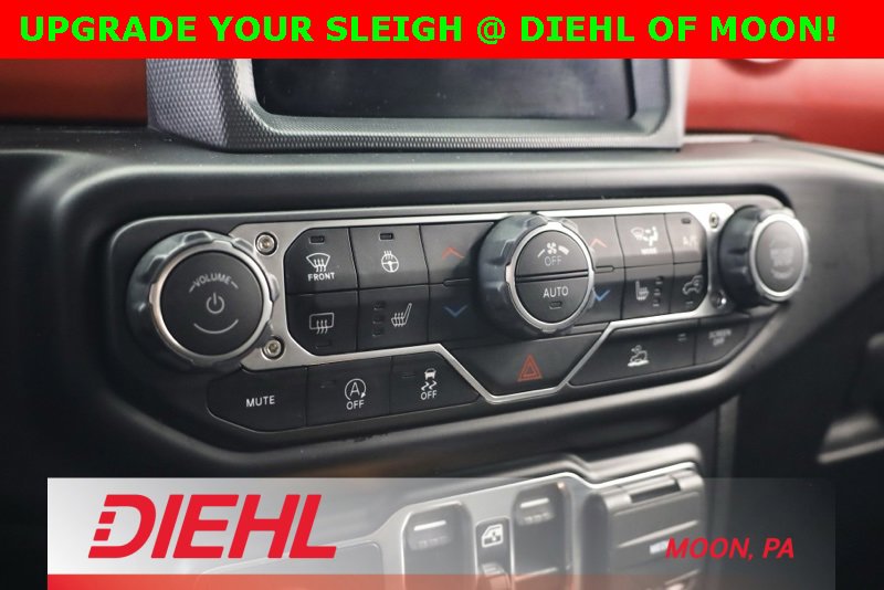 Used 2022 Jeep Wrangler Unlimited Rubicon w/ LED Lighting Group image 22